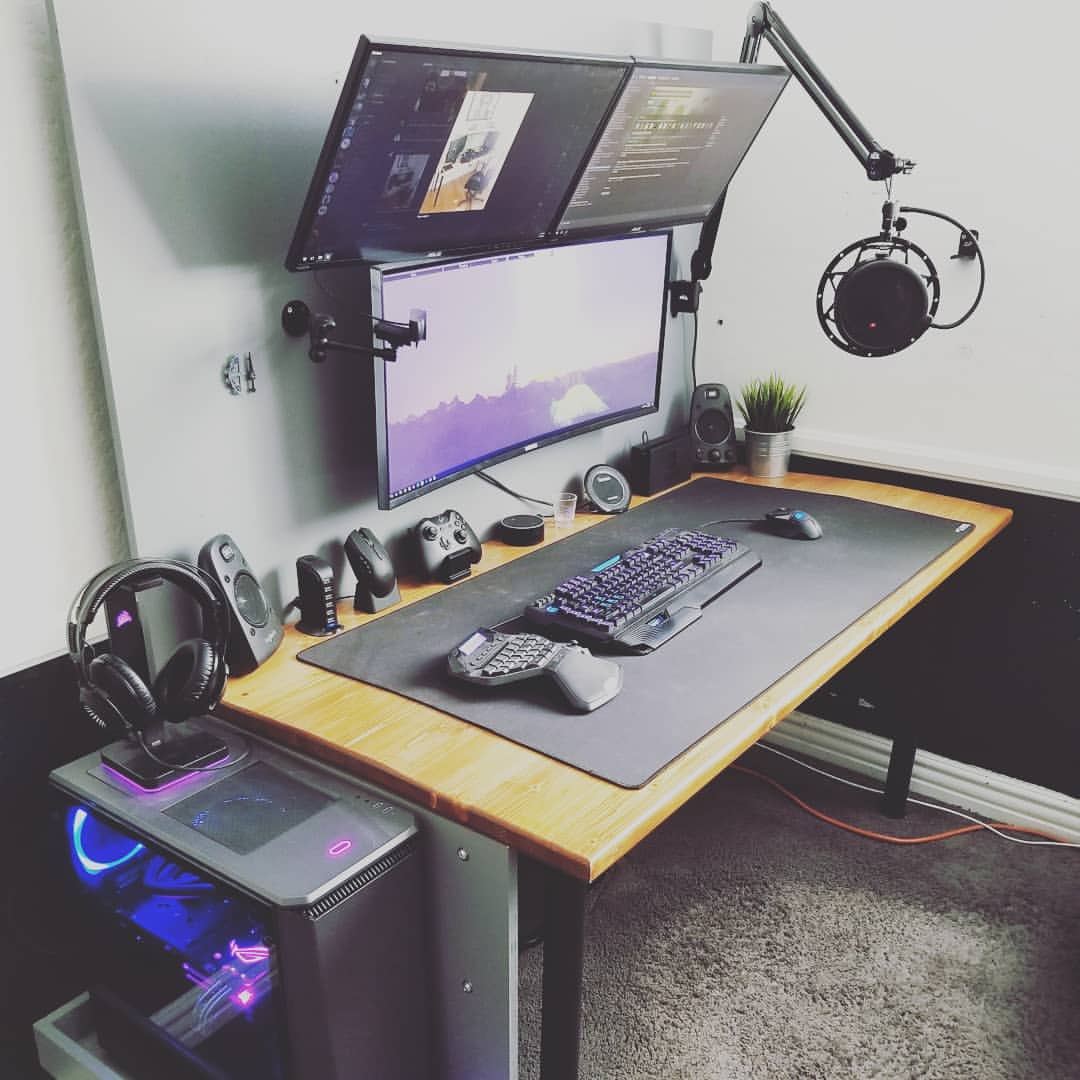 Simple Best U Shaped Gaming Desk for Streaming