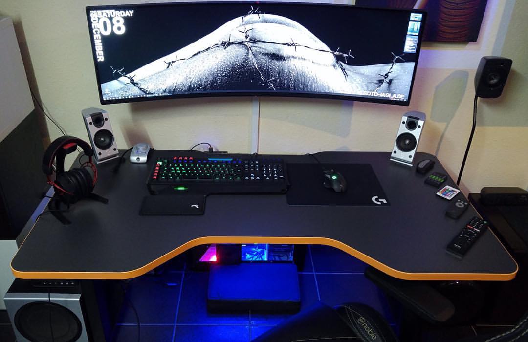 DIY Best Gaming Desk In The World for Streaming