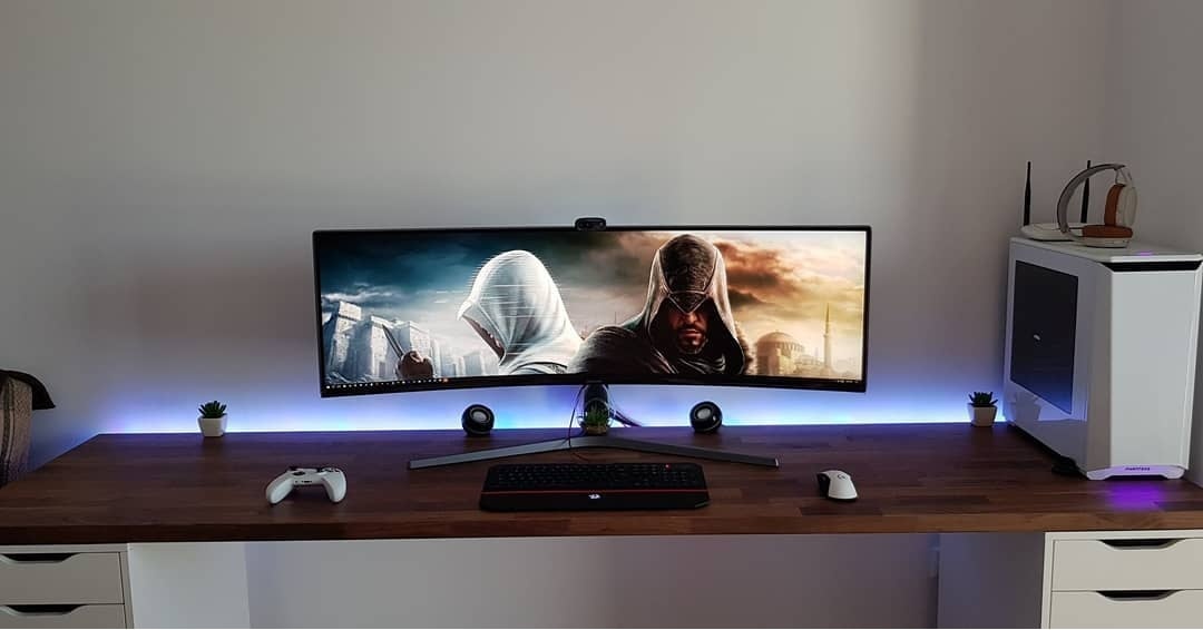 gaming desk shapes set up