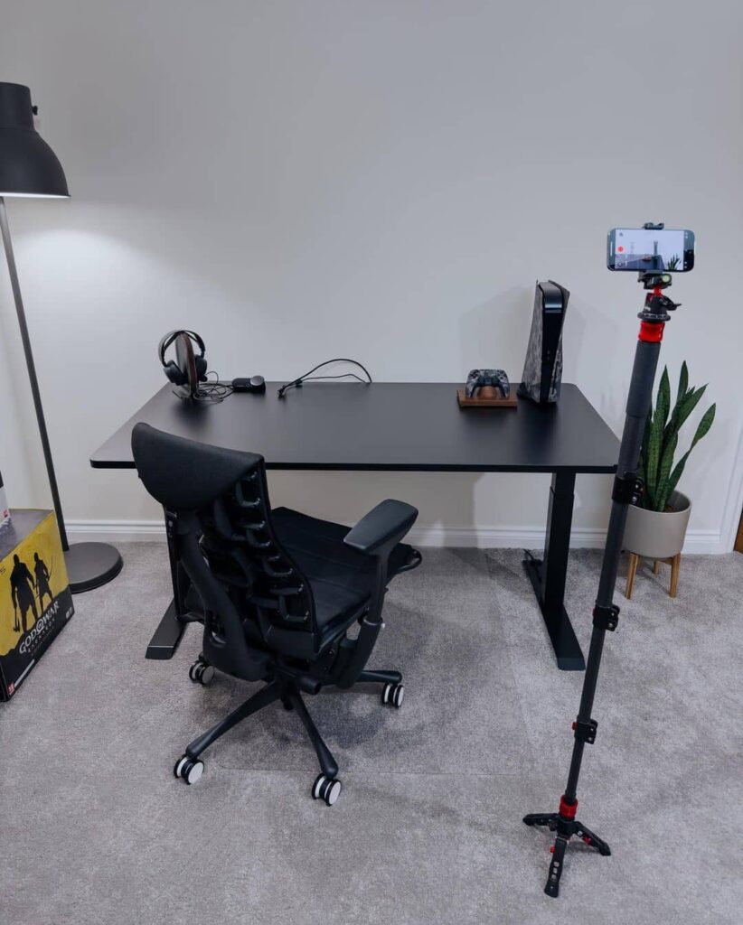 Herman Miller Jarvis Bamboo vs Autonomous Smartdesk Pro standing desk