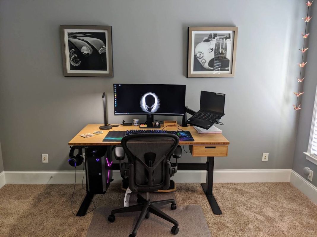 Uplift V2 Height Adjustable Standing Desk Review Amazing