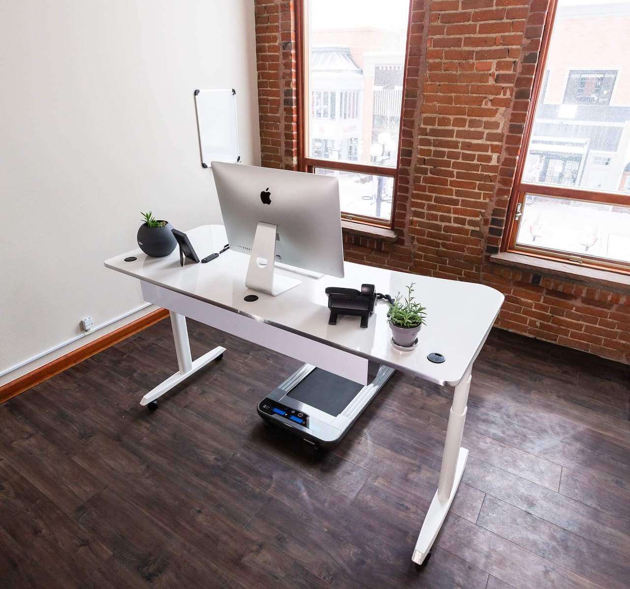 VERSA Powerlift electric standing desk