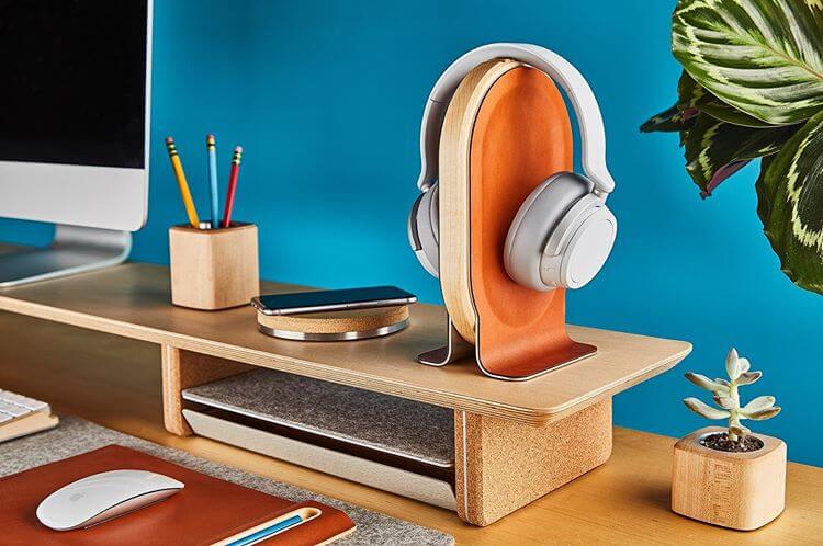 Headphone stand