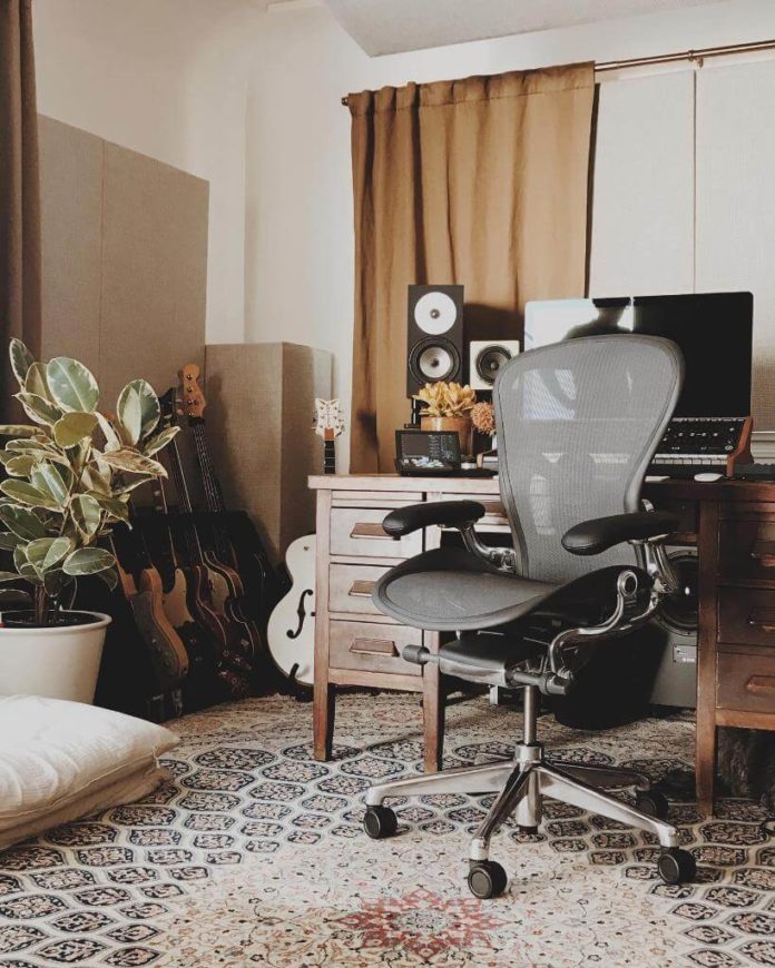 IKEA Markus vs Herman Miller Aeron Office Chair Showdown