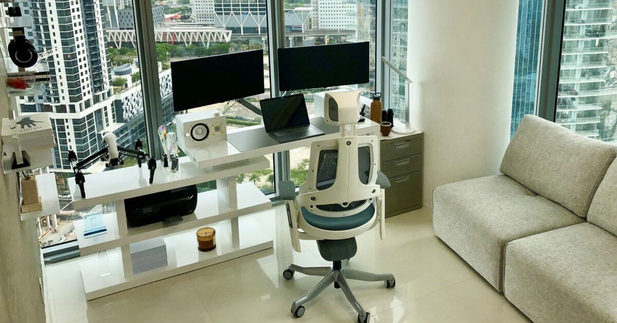 Pursuit ergonomic chair discount by uplift desk