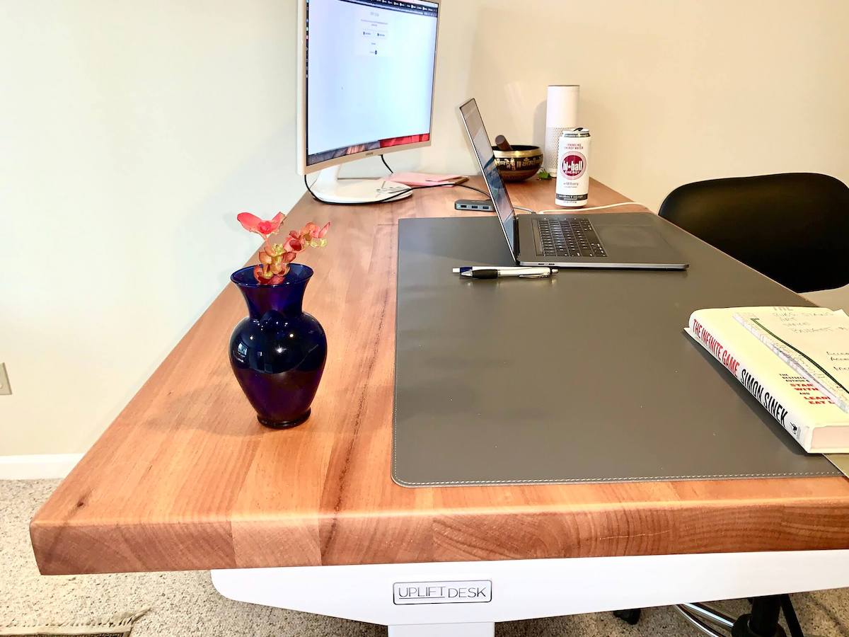 Uplift standing desk - sit to stand