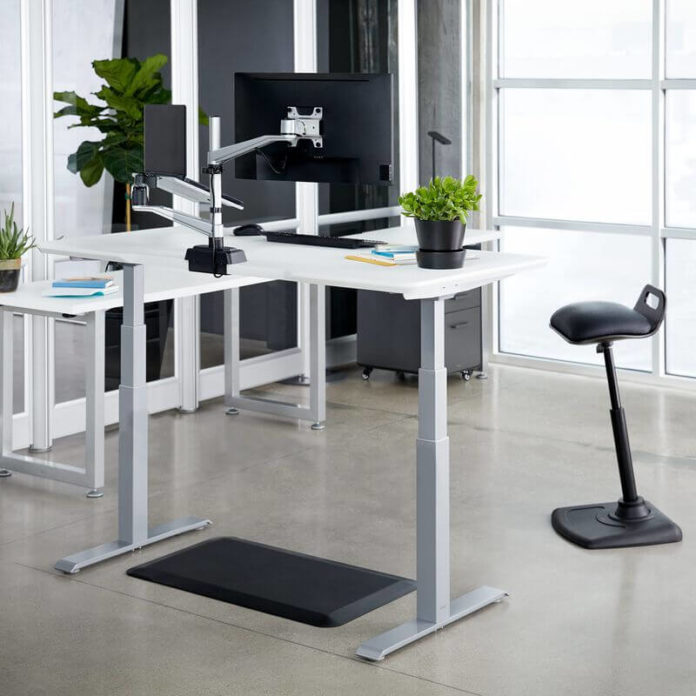 Vari Electric Standing Desk - A Pretty Stable & good choice for short ...