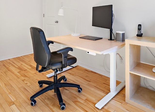 Solo Ryzer - best standing desk in CAnada