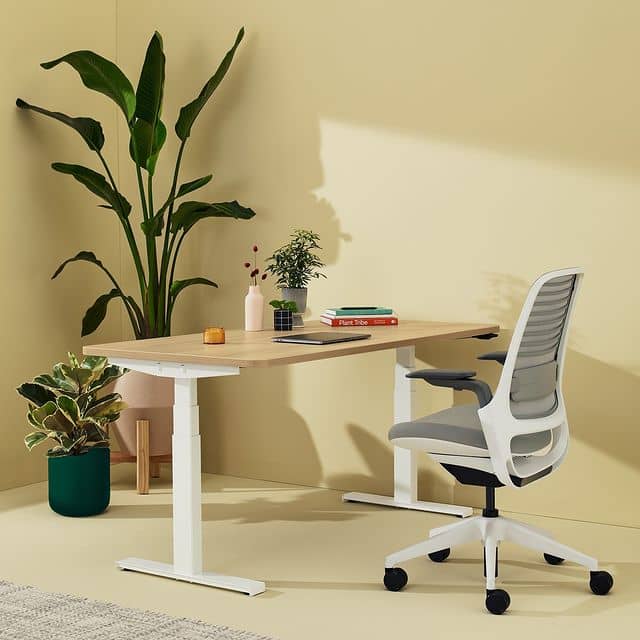 Steelcase stand deals up desk