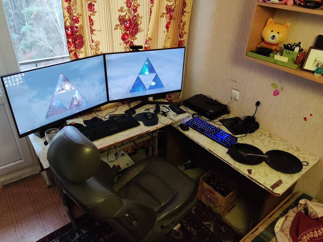 gaming desk setup idea 7