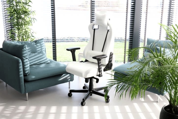 white version of Noblechairs hero