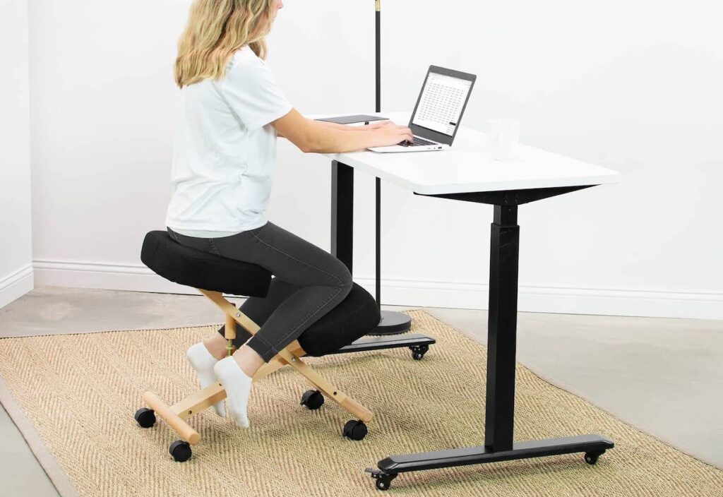 VIVO DRAGONN ergonomic kneeling chair Is a Kneeling Chair with a