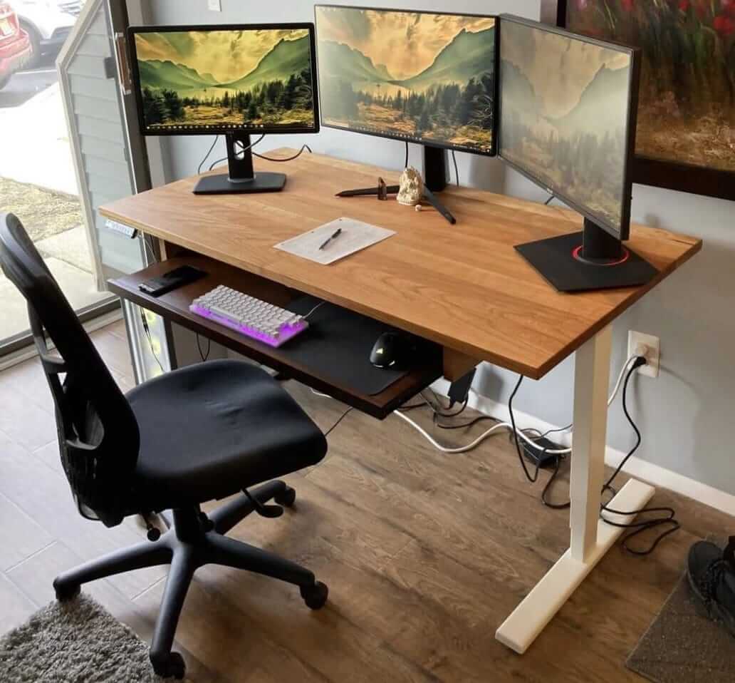 Solo Ryzer desk frame from Progressive