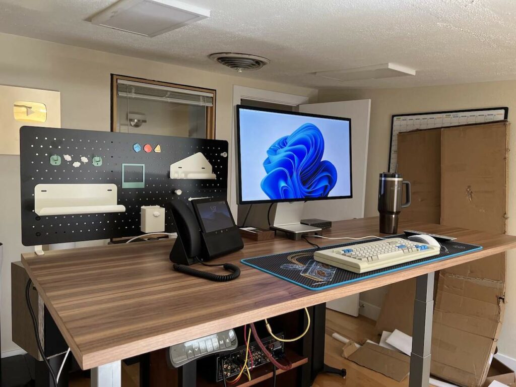 VIVO vs Flexispot standing desk Should you go for a cheaper aesthetic