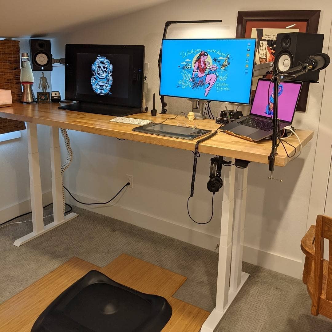 a deskhaus setup