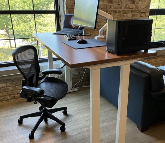 The list of best standing desk short people