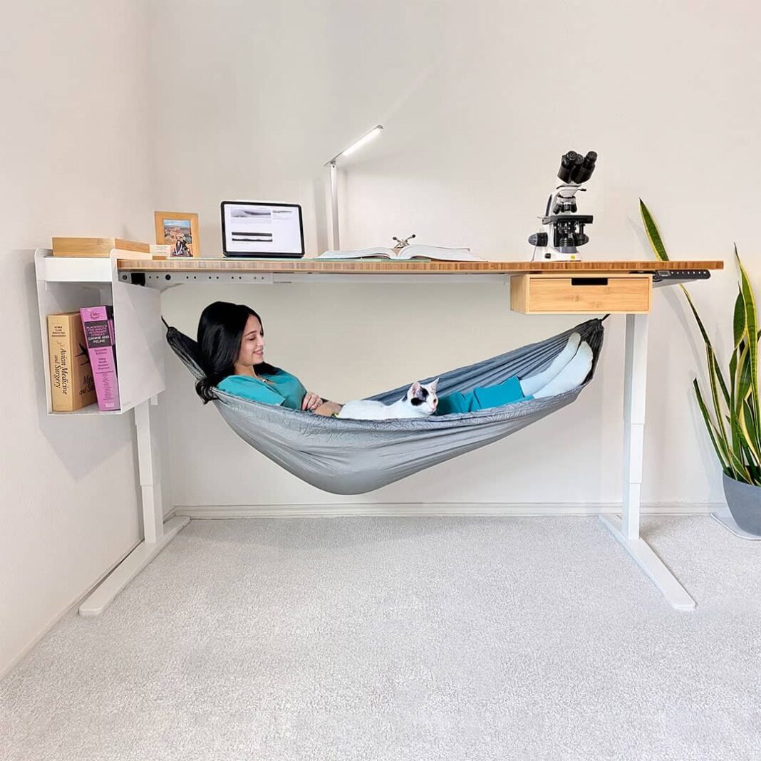 The 7 Best Standing Desks for Tall People above 6 feet