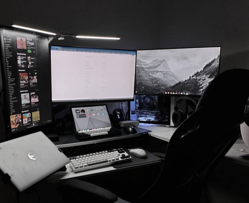 the monitor desk setup